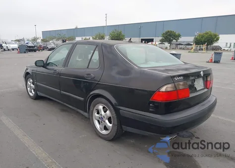 2001 Saab 9-5 Se z USA, uszkodzony, nr VIN YS3EF48Z713017031